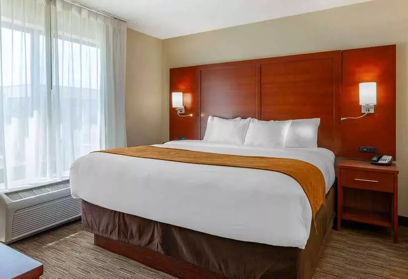 هتل Comfort Suites