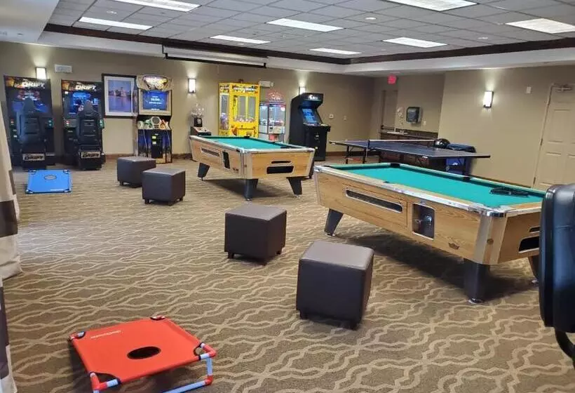 هتل Comfort Suites