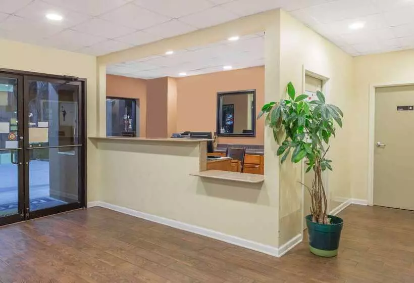 Отель Days Inn Biloxi Beach