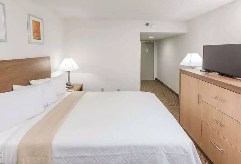 Отель Days Inn Biloxi Beach