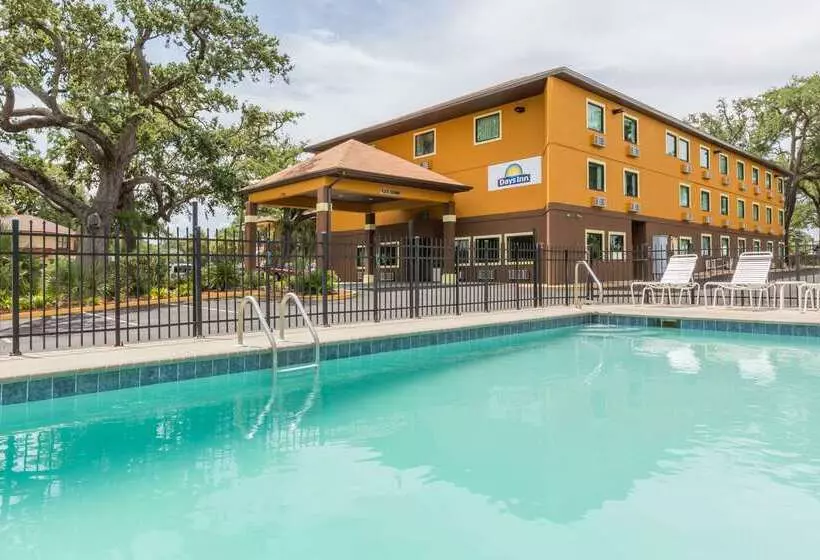 Отель Days Inn Biloxi Beach