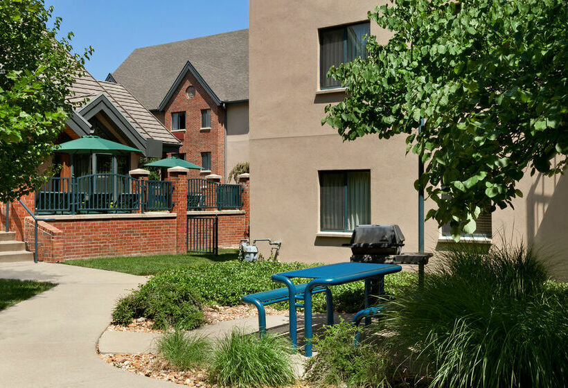 هتل Hawthorn Suites By Wyndham Overland Park