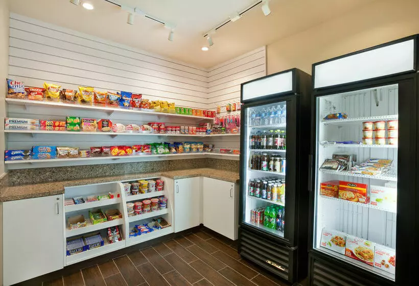 Отель Hawthorn Suites By Wyndham Overland Park