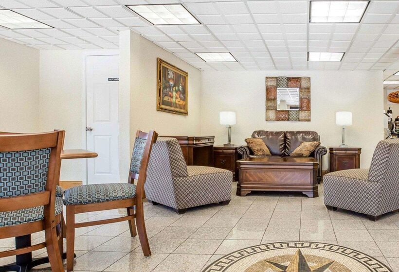 فندق Quality Inn