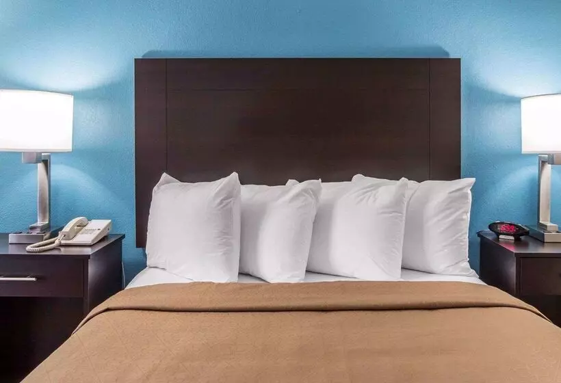 هتل Quality Inn