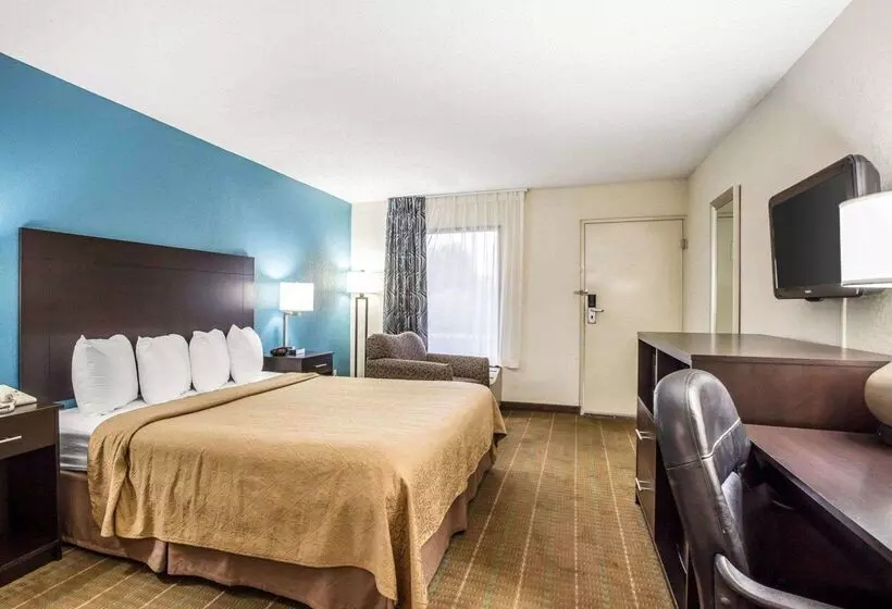هتل Quality Inn