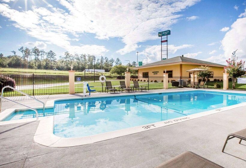 فندق Quality Inn