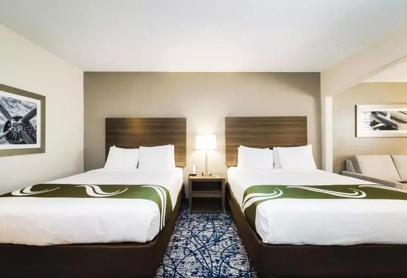 בית מלון כפרי Quality Suites Houston Hobby Airport