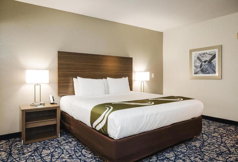 هتل Quality Suites Houston Hobby Airport