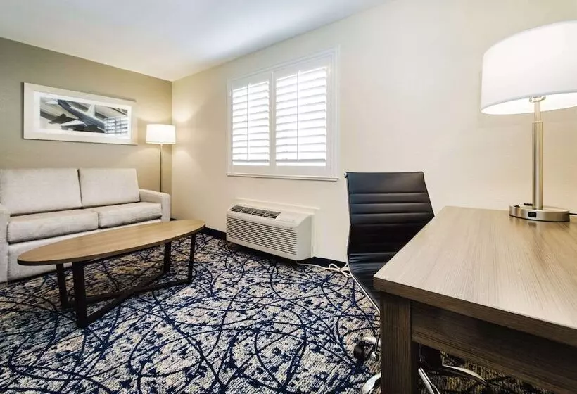 בית מלון כפרי Quality Suites Houston Hobby Airport