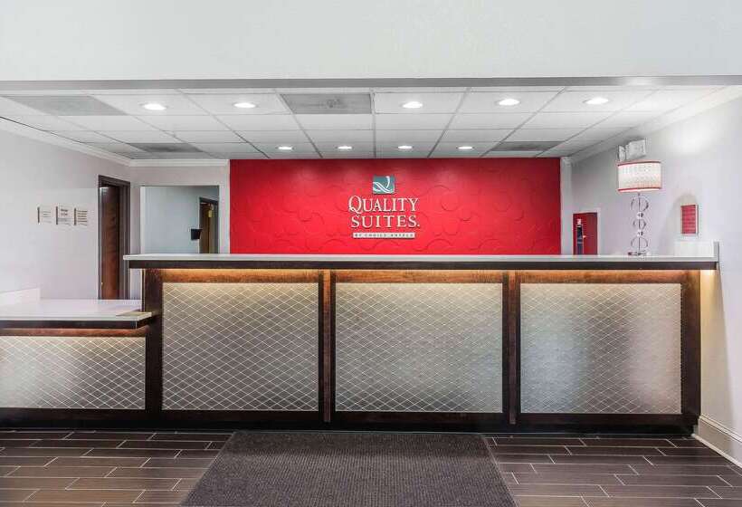 Отель Quality Suites Pineville  Charlotte