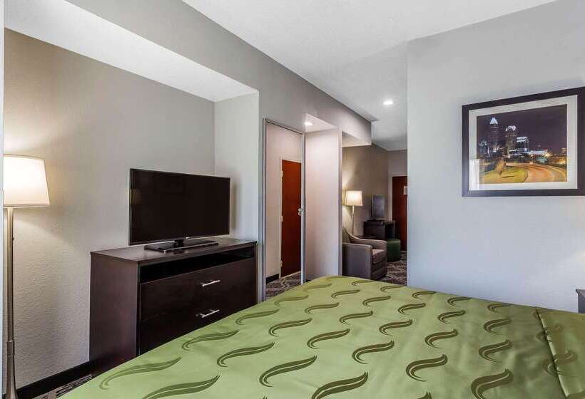 Отель Quality Suites Pineville  Charlotte