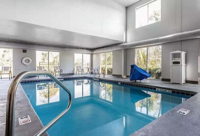 酒店 Quality Suites Pineville  Charlotte