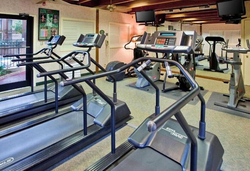 Radisson Hotel Lenexa Overland Park