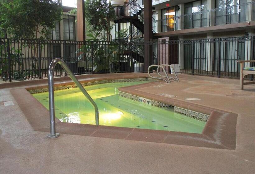 Radisson Hotel Lenexa Overland Park