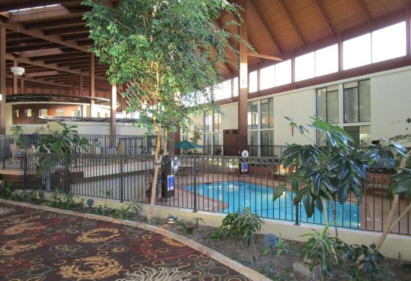 Radisson Hotel Lenexa Overland Park