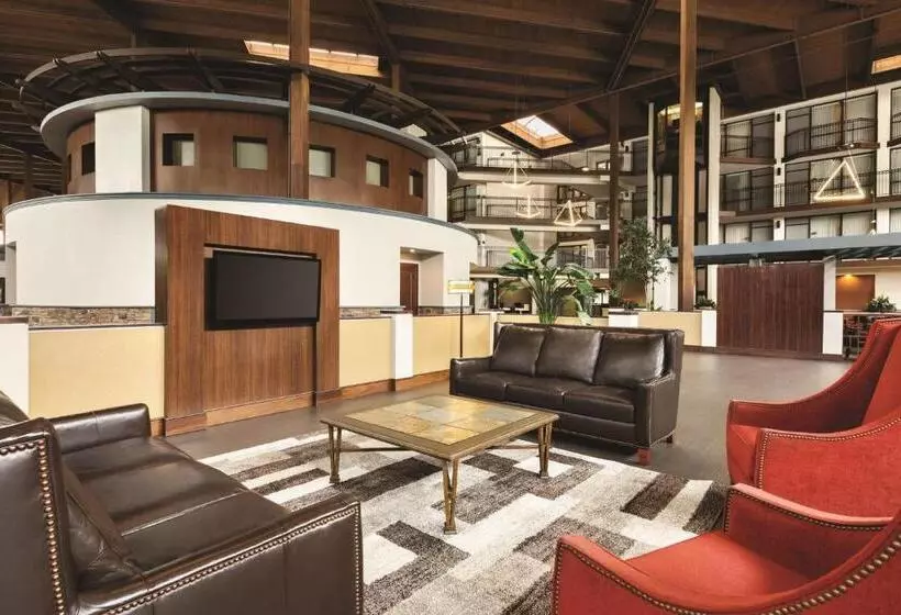 Radisson Hotel Lenexa Overland Park