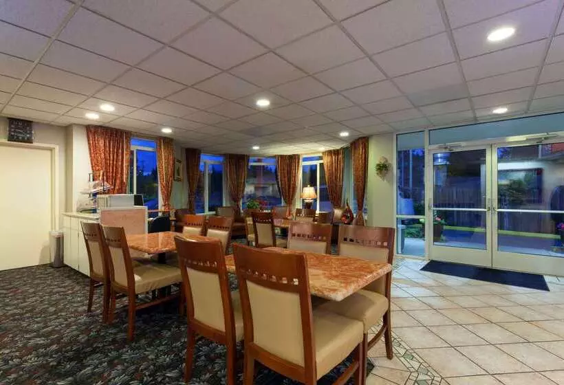 酒店 Ramada By Wyndham Seatac Airport North