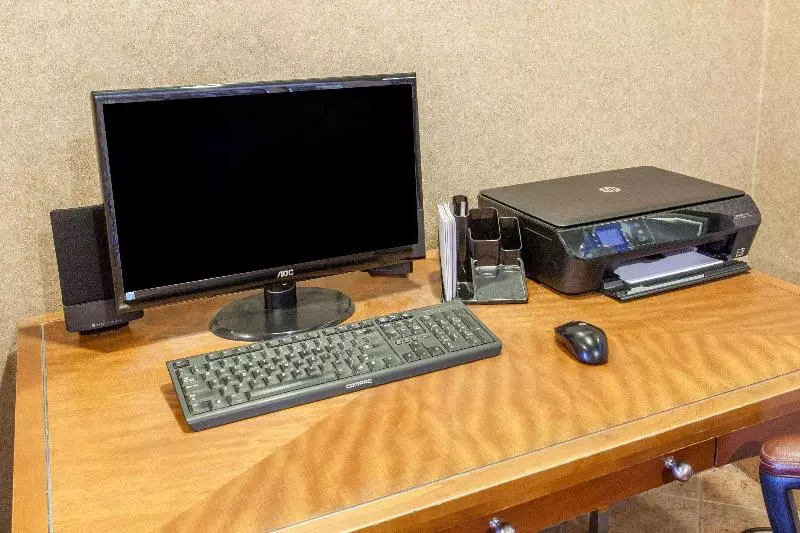 Hotelli Ramada By Wyndham Sparta/at Speedway