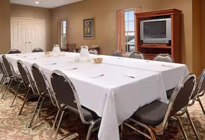 Otel Ramada By Wyndham Sparta/at Speedway