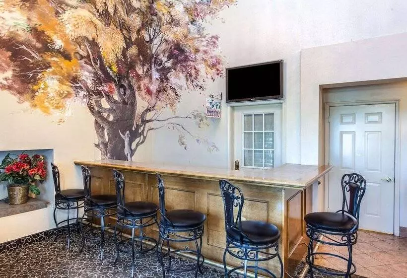 Hotelli Ramada By Wyndham Sparta/at Speedway