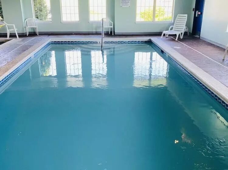 Hotelli Ramada By Wyndham Sparta/at Speedway