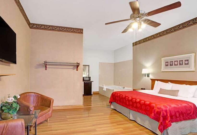 בית מלון כפרי Ramada By Wyndham Redondo Beach