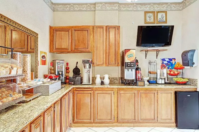 호텔 Ramada By Wyndham Redondo Beach