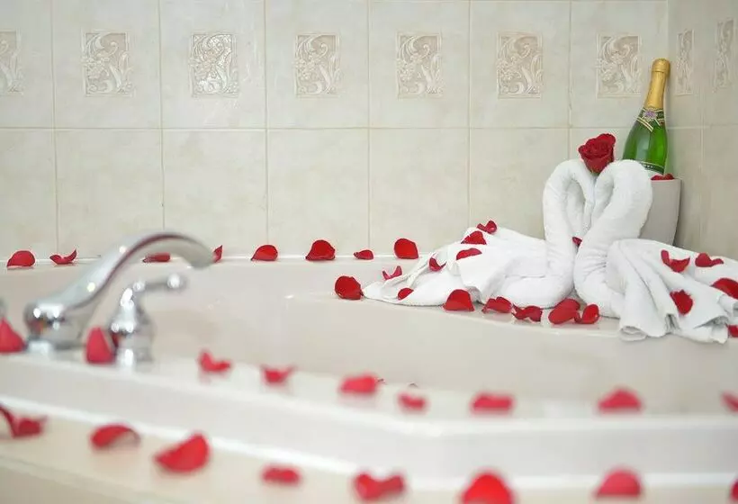 فندق Red Roof Inn & Suites Savannah Gateway