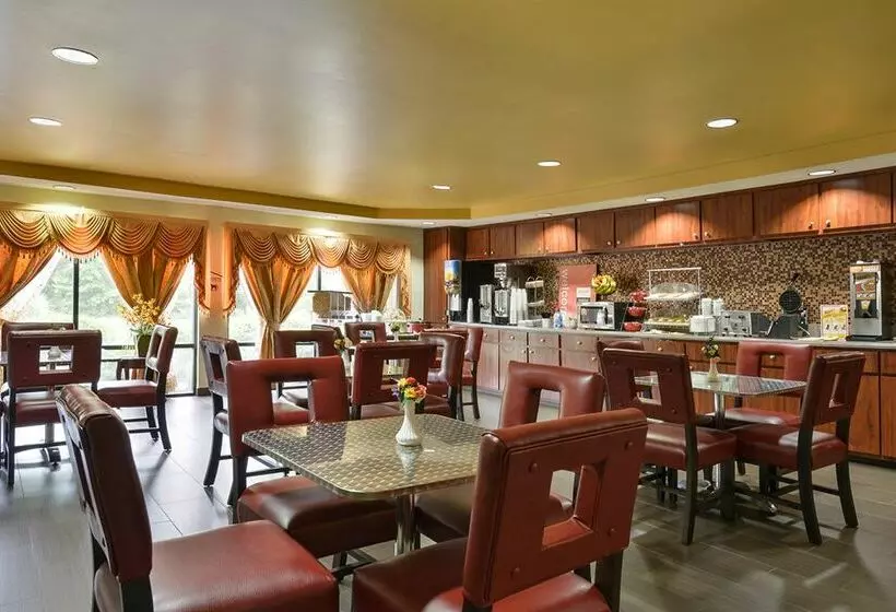 فندق Red Roof Inn & Suites Savannah Gateway