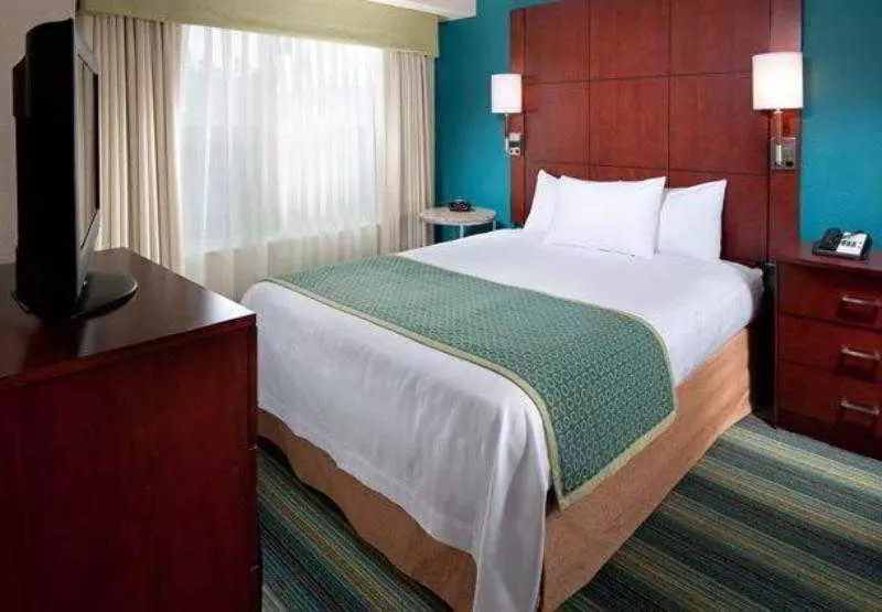 Отель Residence Inn by Marriott at the Mayo Clinic