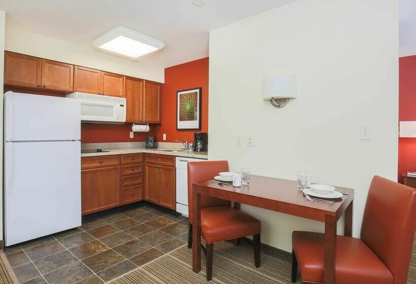 Отель Residence Inn By Marriott Salinas Monterey