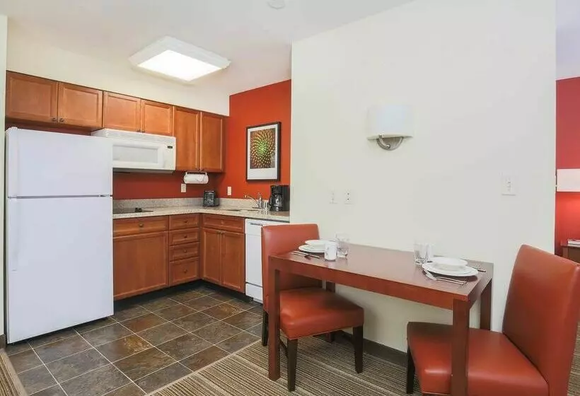 Отель Residence Inn By Marriott Salinas Monterey