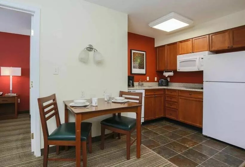 Отель Residence Inn By Marriott Salinas Monterey