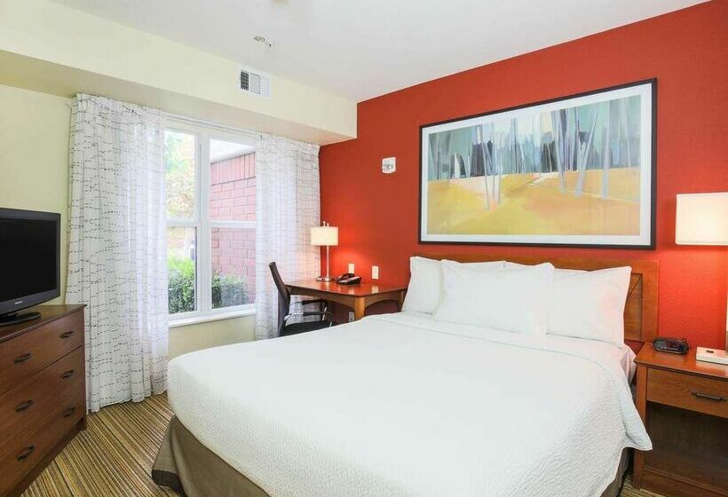 Отель Residence Inn By Marriott Salinas Monterey