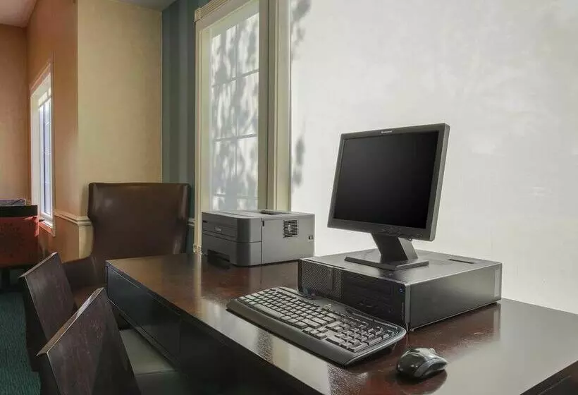 Отель Residence Inn By Marriott Salinas Monterey