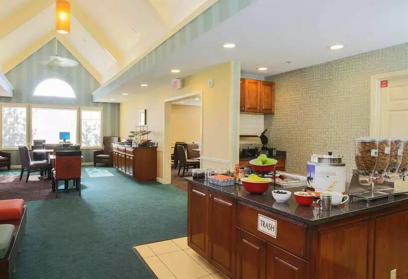 Отель Residence Inn By Marriott Salinas Monterey