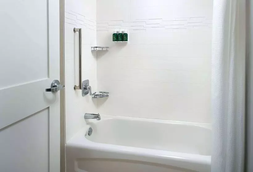 هتل Sonesta Es Suites Raleigh Cary