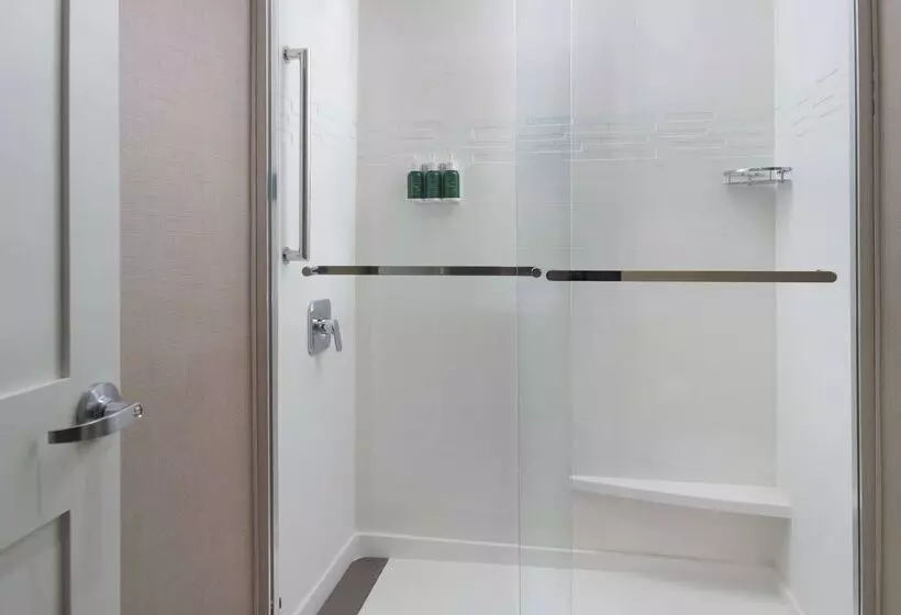 هتل Sonesta Es Suites Raleigh Cary