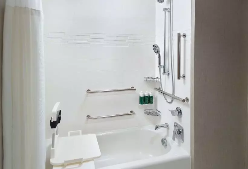 هتل Sonesta Es Suites Raleigh Cary