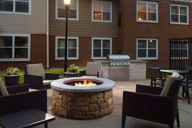 هتل Sonesta Es Suites Raleigh Cary