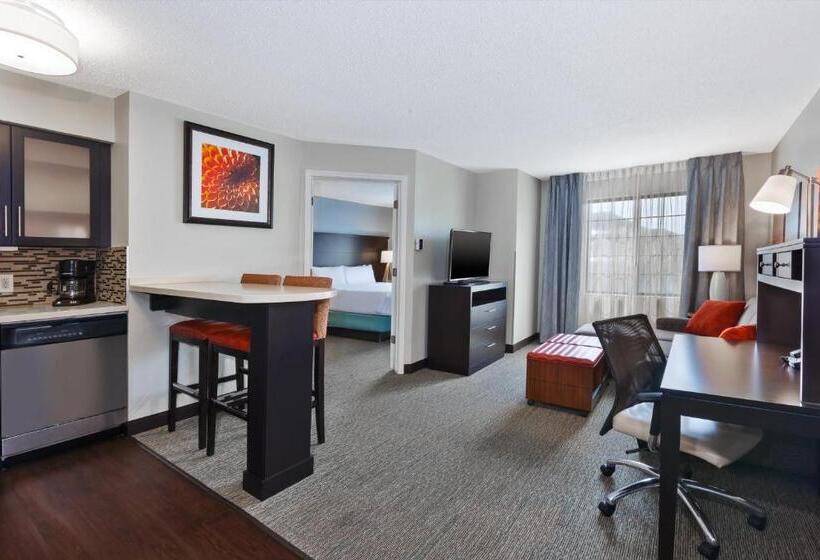 호텔 Staybridge Suites Detroit Utica By Ihg