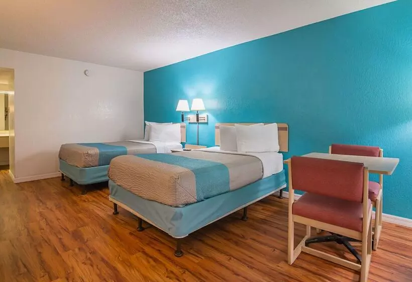 Motel 6ocala, Fl  Conference Center