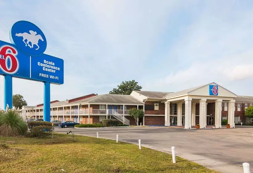 Motel 6ocala, Fl  Conference Center