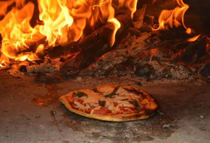 Retkeilymaja Satoyama Guest House Couture