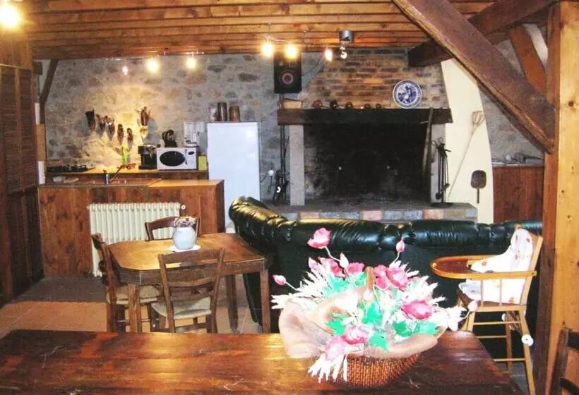 Aamiaismajoitus (B&B) Gîte De 15 Places En Chambre De 2, 4, 5 Personnes