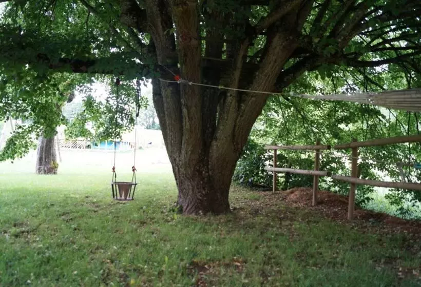 Aamiaismajoitus (B&B) Gîte De 15 Places En Chambre De 2, 4, 5 Personnes