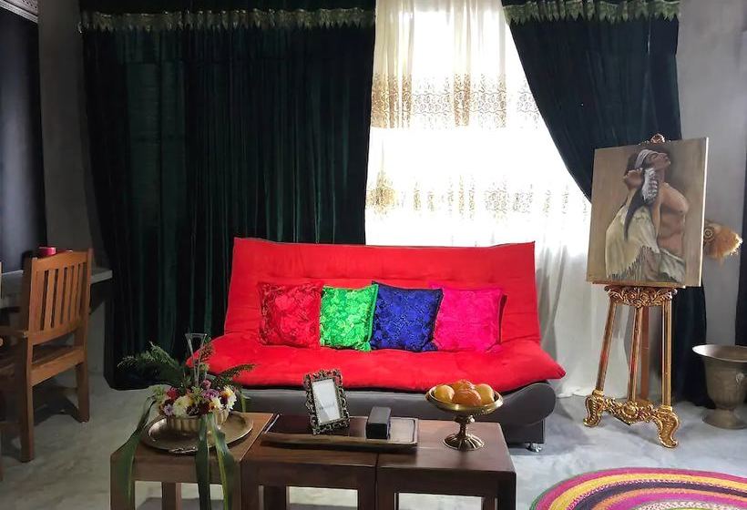 هتل Casa Conicarit