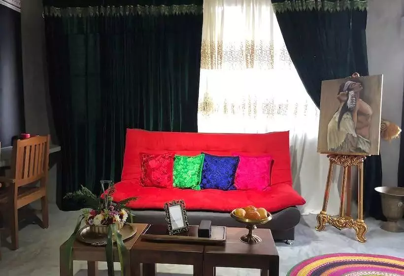 هتل Casa Conicarit
