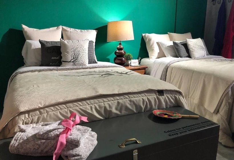 هتل Casa Conicarit